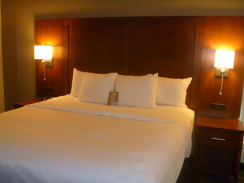 Comfort Suites Pineville - Ballantyne Area Dış mekan fotoğraf