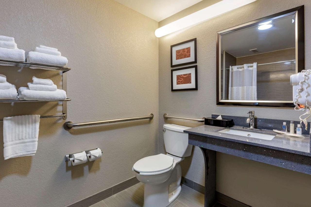Comfort Suites Pineville - Ballantyne Area Dış mekan fotoğraf