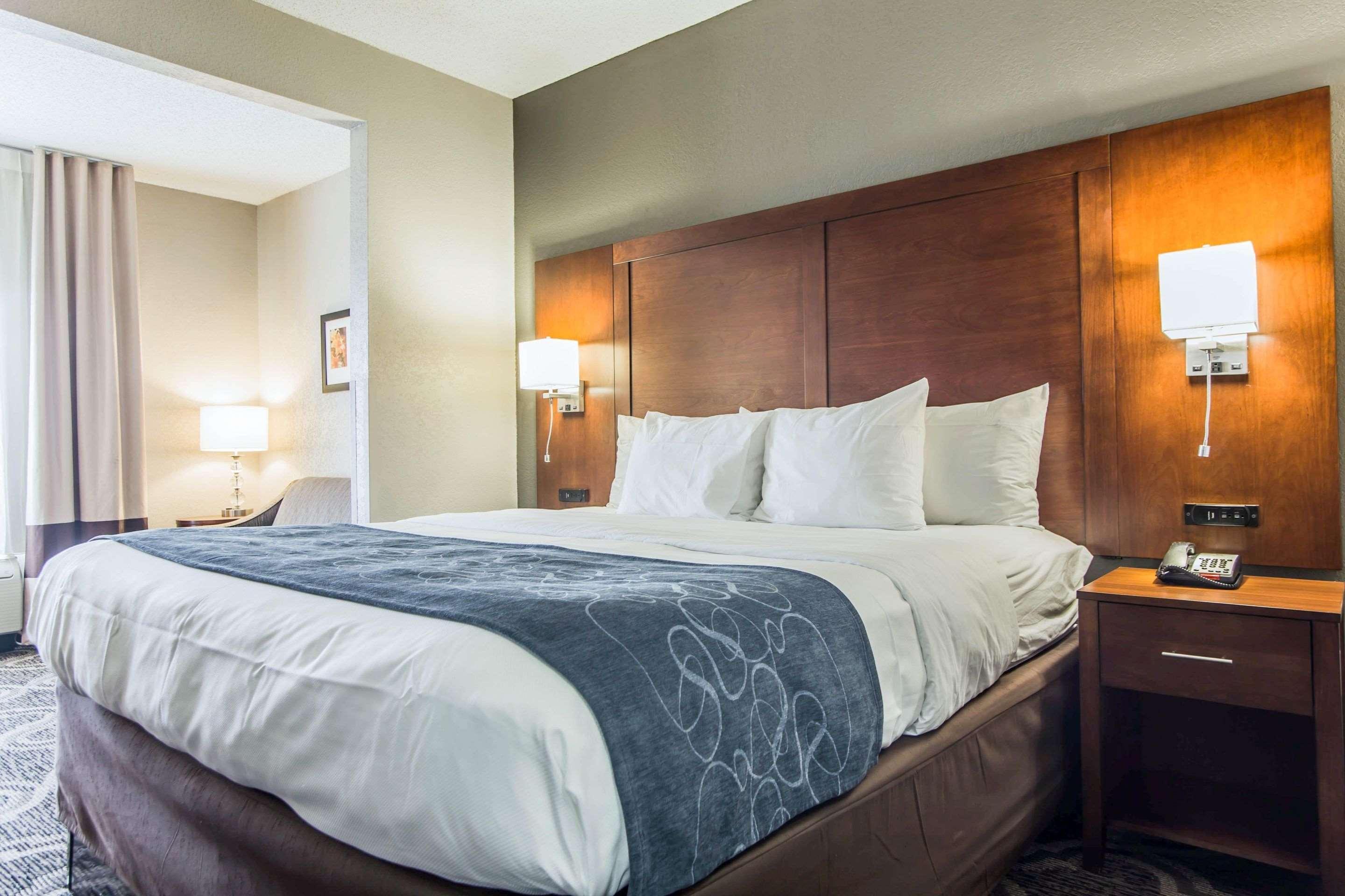 Comfort Suites Pineville - Ballantyne Area Dış mekan fotoğraf