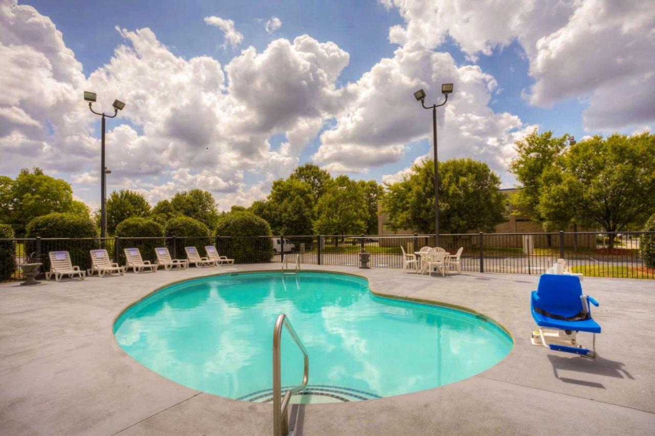Comfort Suites Pineville - Ballantyne Area Dış mekan fotoğraf